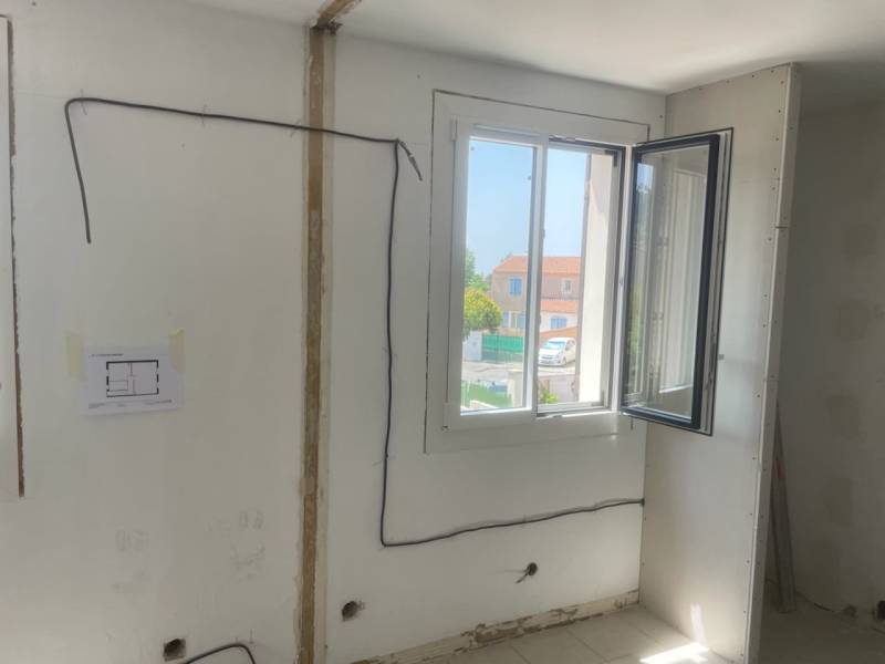 Fenêtre ouvrant à la française 