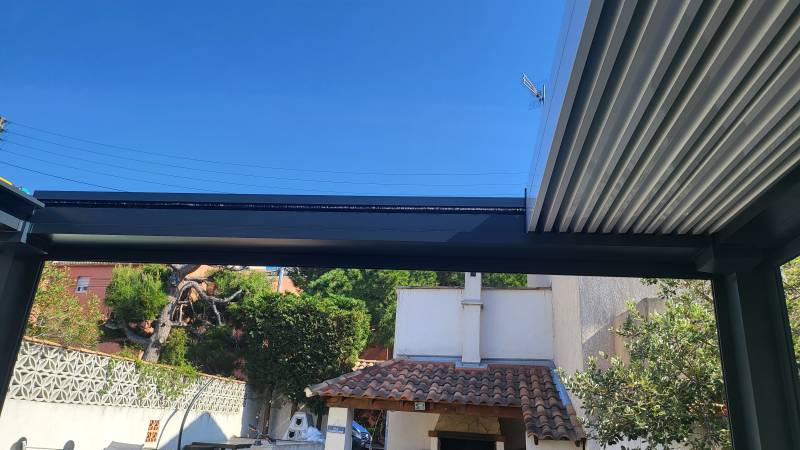 Les pergolas bioclimatiques de GRAND SUD FENÊTRES