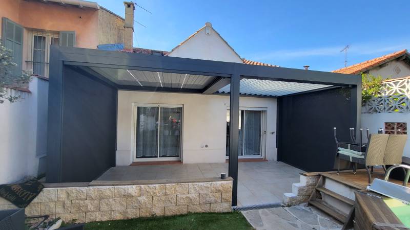 Les pergolas bioclimatiques de GRAND SUD FENÊTRES