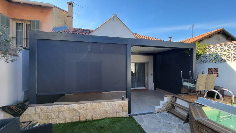 Les pergolas bioclimatiques de GRAND SUD FENÊTRES