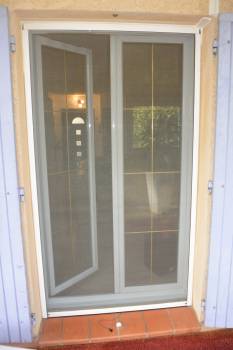 Moustiquaire enroulable à Marseille