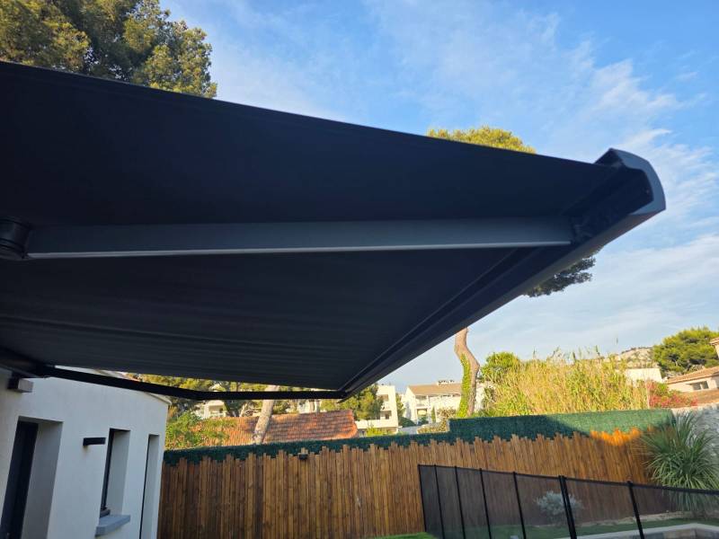 Store banne anthracite 