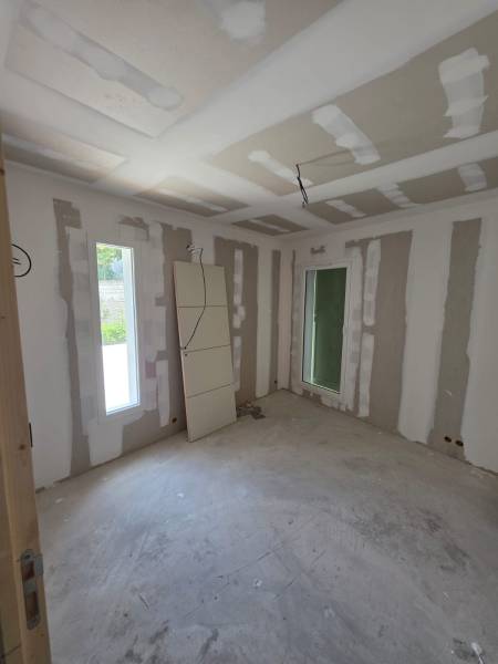 fenêtre fixe blanche 