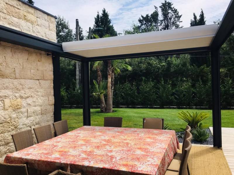 Pose de pergolas bioclimatiques à lames rétractables à La Ciotat
