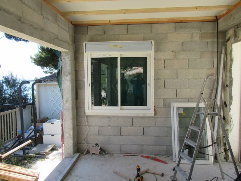 Installation de fenêtres et baies vitrées à Istres