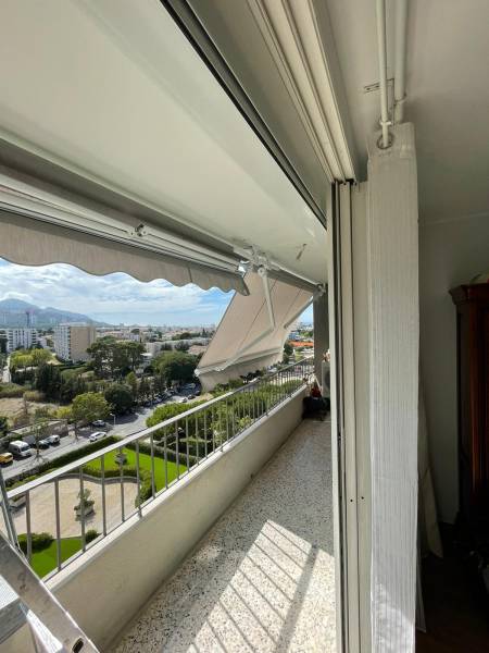 Installation d'un store coffre dans le 9ème arrondissement de Marseille !