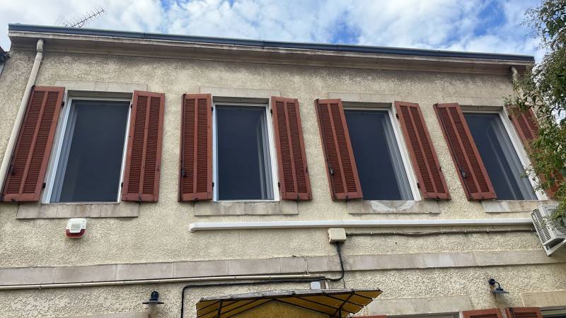 Projet de rénovation : pose et installation de moustiquaires à Marseille