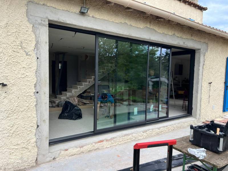 Entreprise de menuiserie pour pose de baies coulissantes à Gemenos