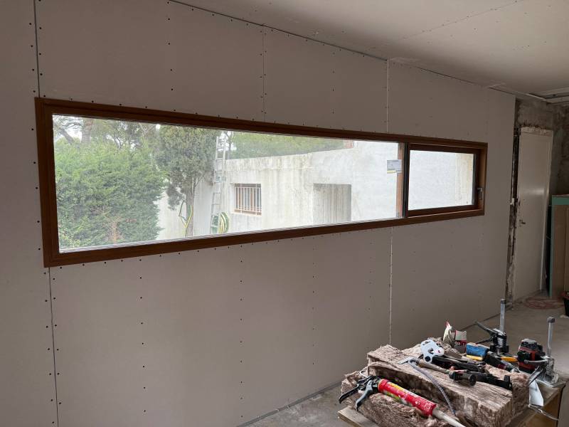 pose fenêtre aspect bois