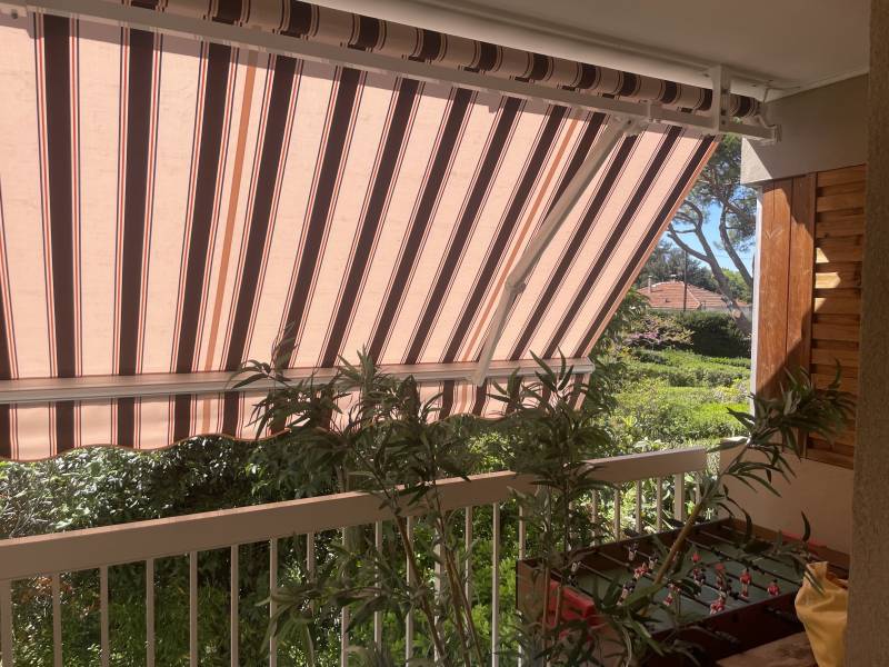 Motorisée Somfy pour balcon à Marseille